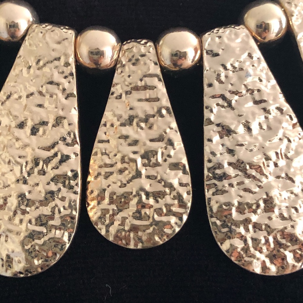 Necklace - Picture 2 of 3